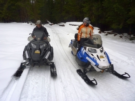 Mountain tours with snowmobile