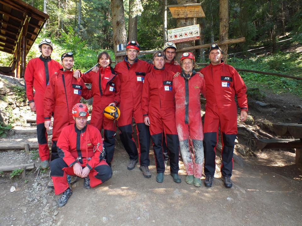 Hargita Megye Tanácsának Hegyi és Barlangimentő Közszolgálata - Barlangi mentő szakosztály