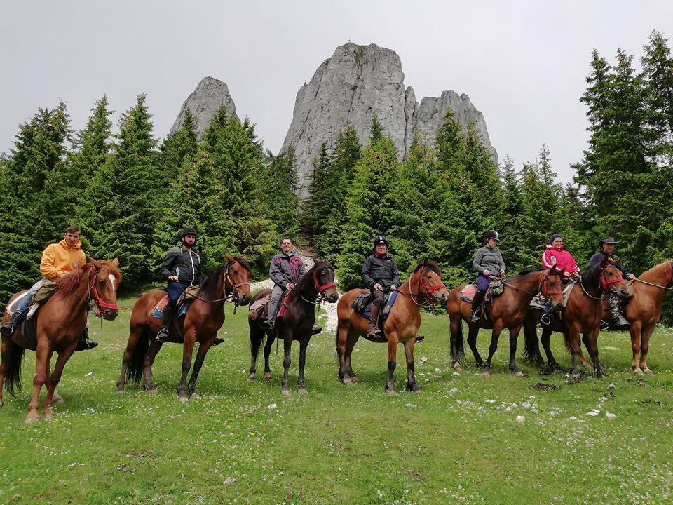 Drumeții cu cai în Transilvania, Sândominic
